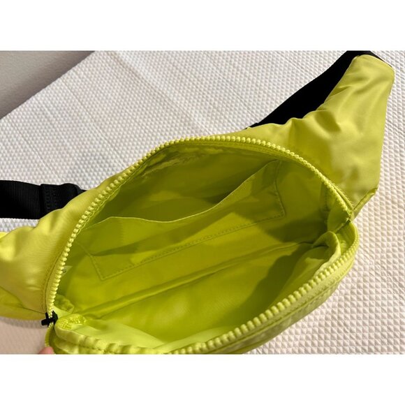 Lululemon Belt Bag in Lemon Yellow - Picture 6 of 10